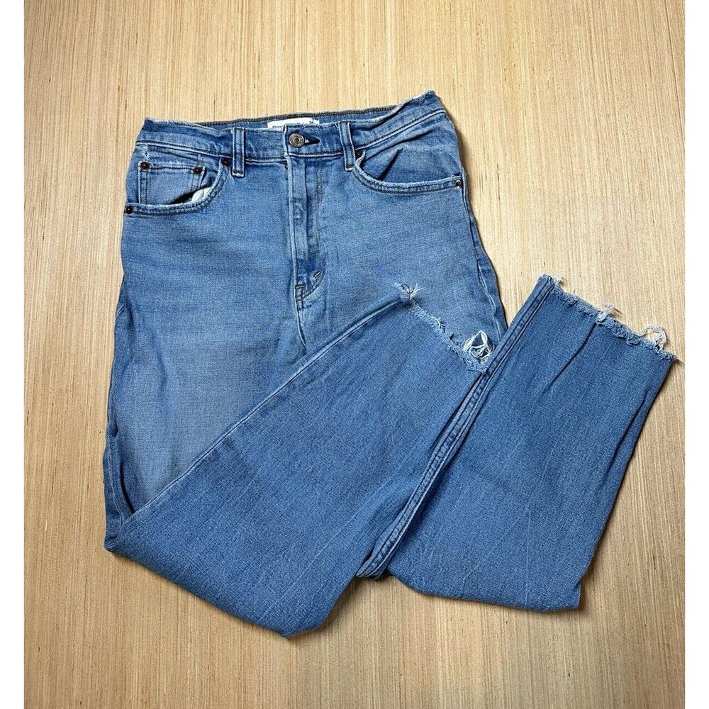Abercrombie & Fitch The Mom High Rise Jeans 26 2R Raw Hem Zipper